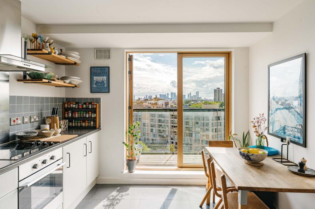 Apartment in London, Biggs Square, Hackney Wick - View 2