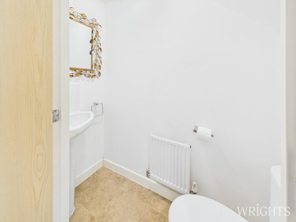 House in Welwyn Garden City, Peartree - View 5