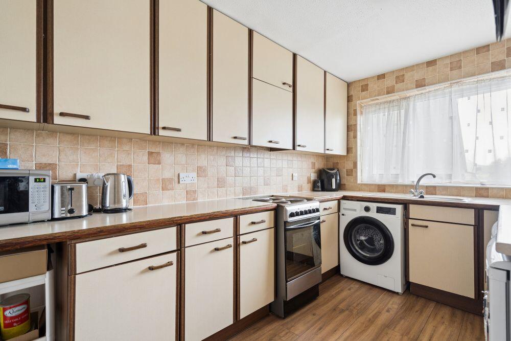 Apartment in Harrow - View 3