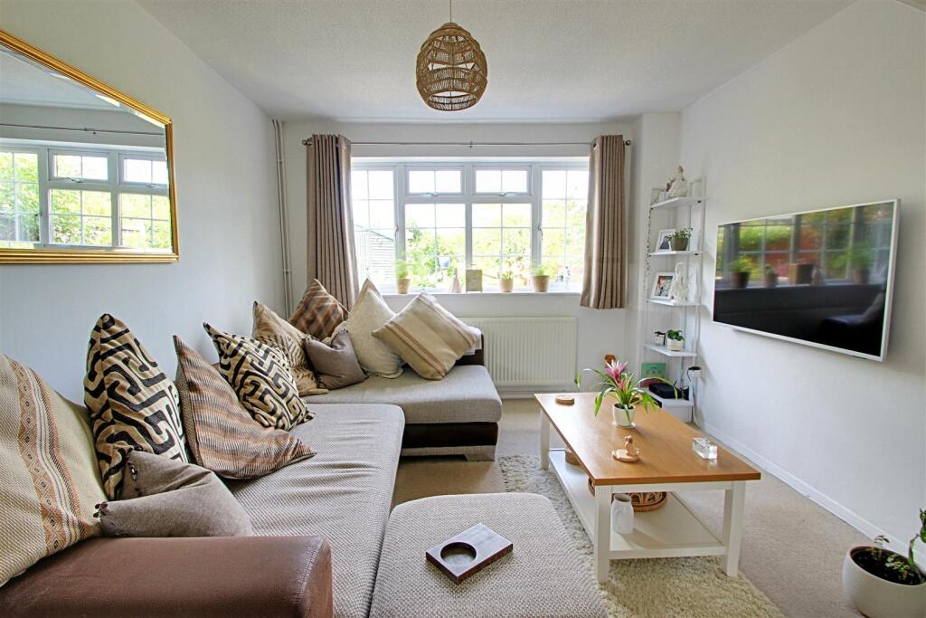 House in Dacorum, Woodhall Farm - View 2