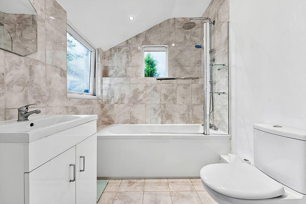 House in Portsmouth - View 5