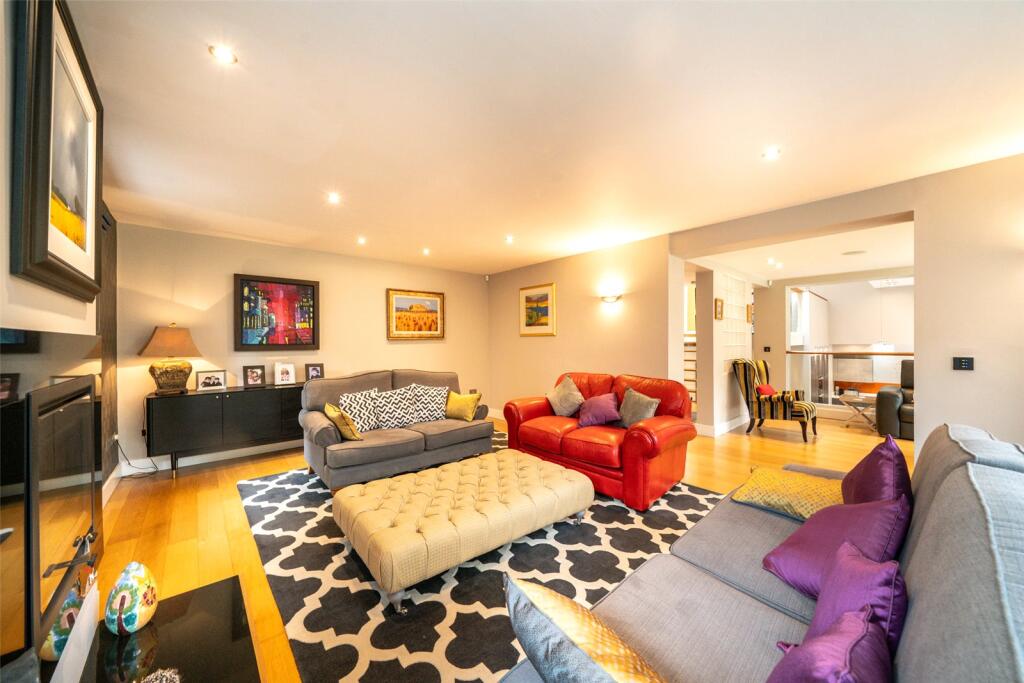 Moreton End Lane, Harpenden, Hertfordshire, AL5 photo 3