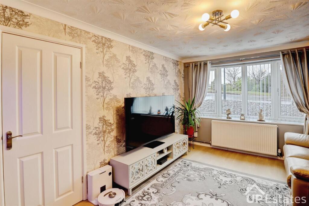 Merlin Avenue, Poplar Farm, Nuneaton photo 4