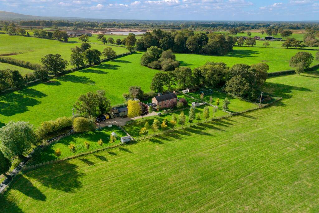 Main image of property: Cocksmoss Lane, Marton, SK11