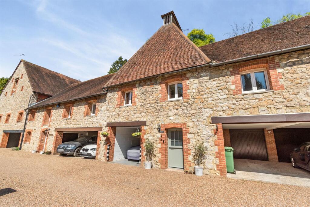 Main image of property: Bottlescrew Hill, Boughton Monchelsea, Maidstone