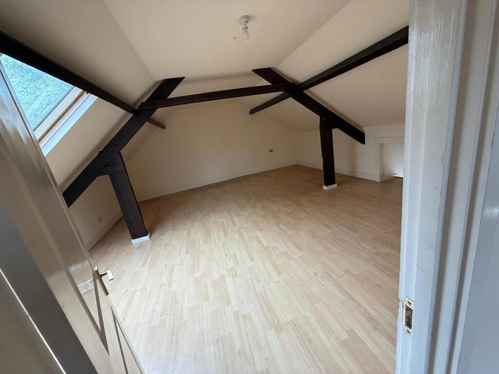 1st floor space
