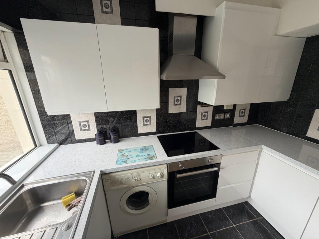 House in Paignton, Preston - View 4