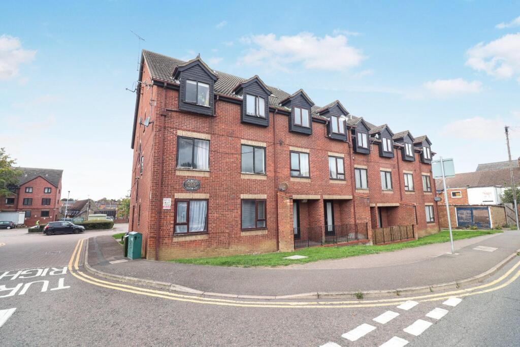 Main image of property: Hadleigh House, Rectory Road, Rushden NN10 0AT