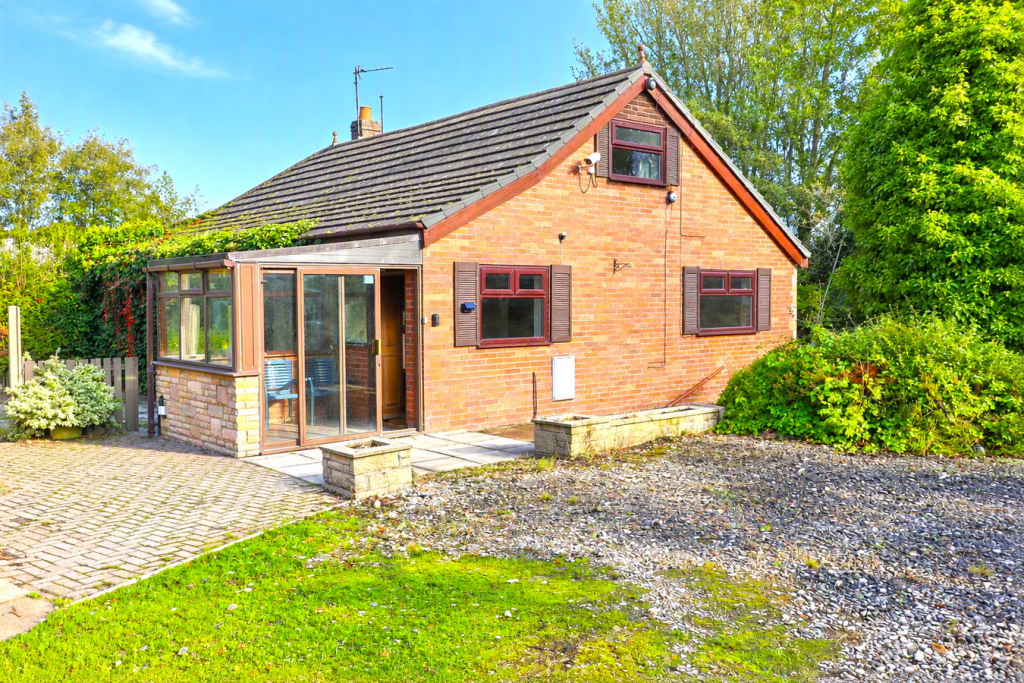 Robins Lane, Poulton-le-Fylde, FY6 photo 4