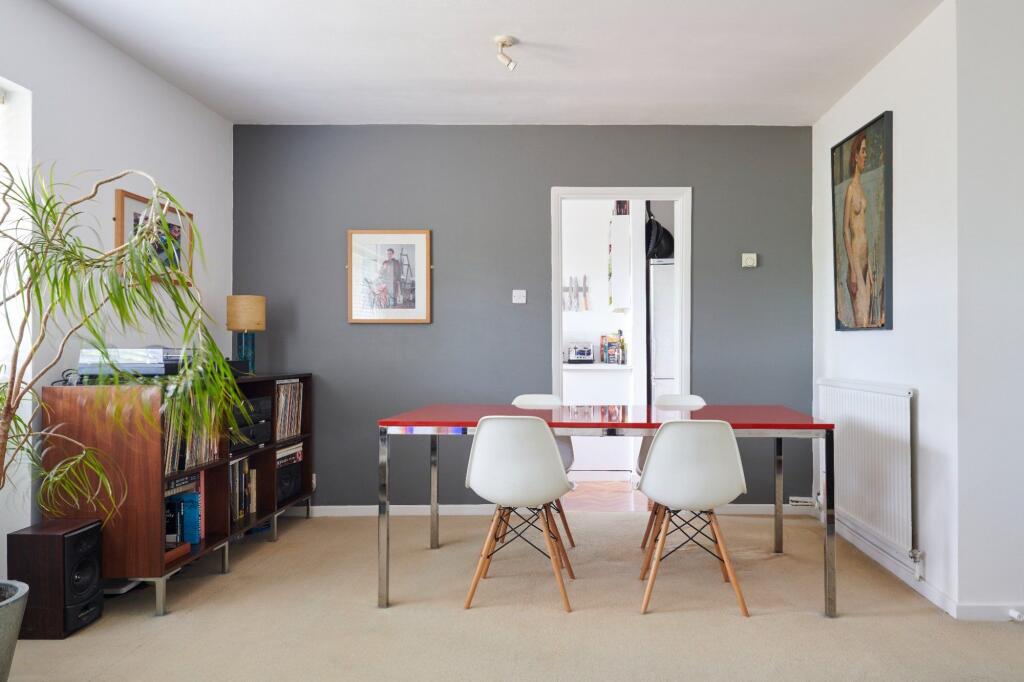 Apartment in London - More