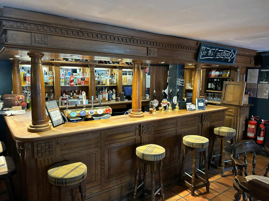 Bar.JPG