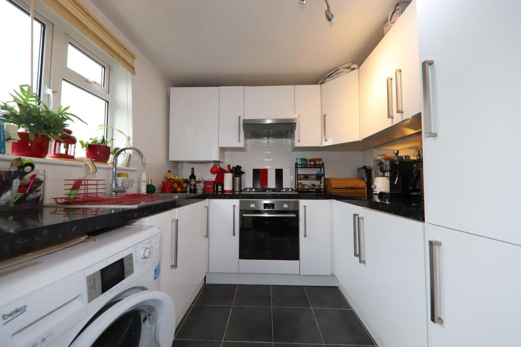 House in Watford - View 5