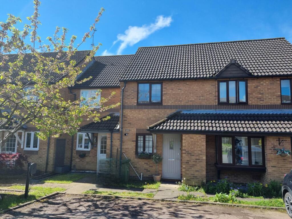 2-bed terraced on Laurel Fields, Potters Bar, £427,500