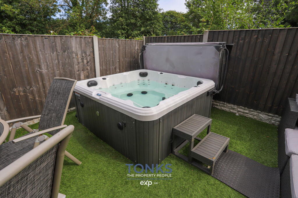 Additional image 35 of Cavalier Drive, Halesowen, B63 4SQ