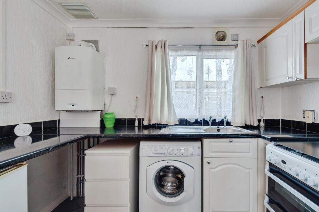 House in Frodsham, Frodsham Park Homes, Netherton - View 5