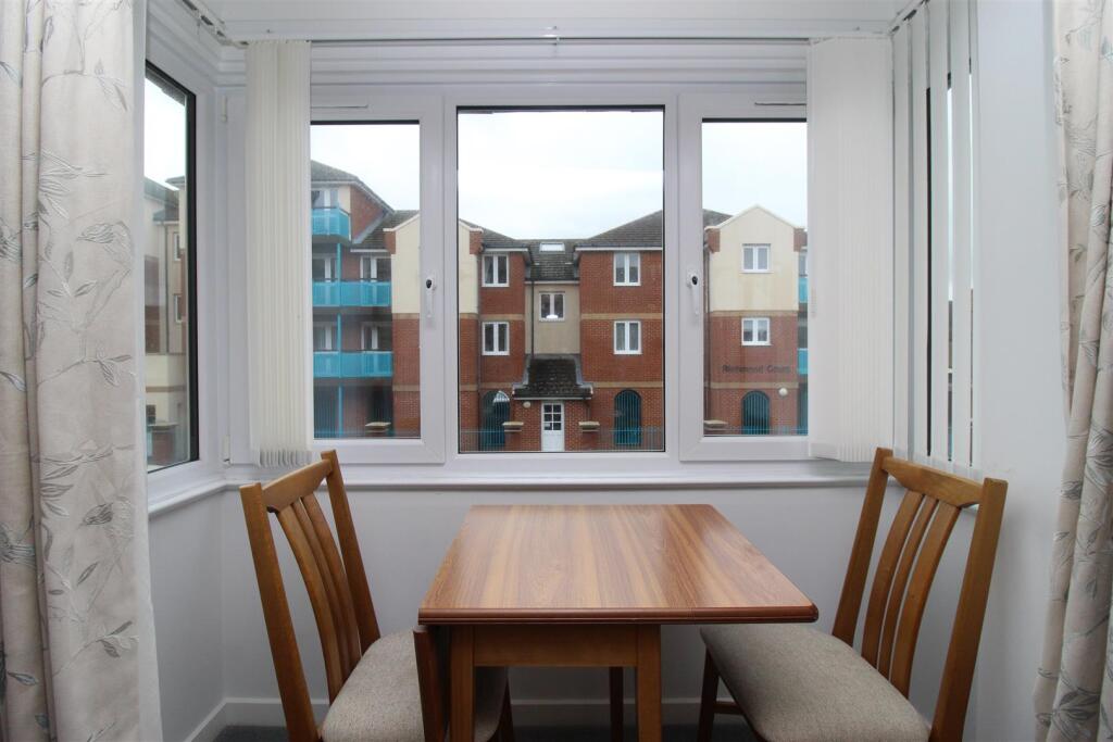Parkside Court, Kings Road, Herne Bay photo 3