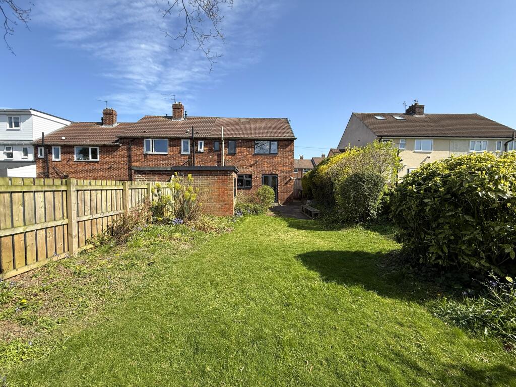 Fairfield Avenue, Ormesby, Middlesbrough photo 4