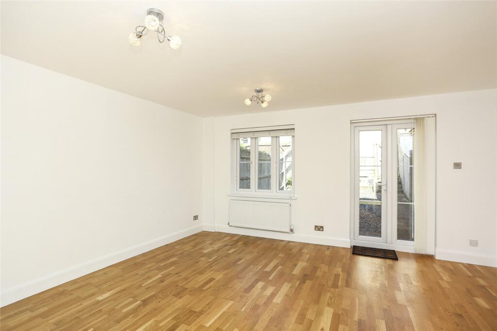 Main image of property: Lordship Lane, SE22
