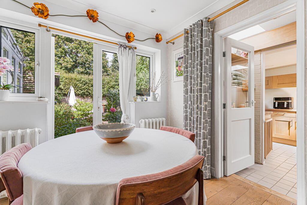 House in Harpenden, Wood End - More