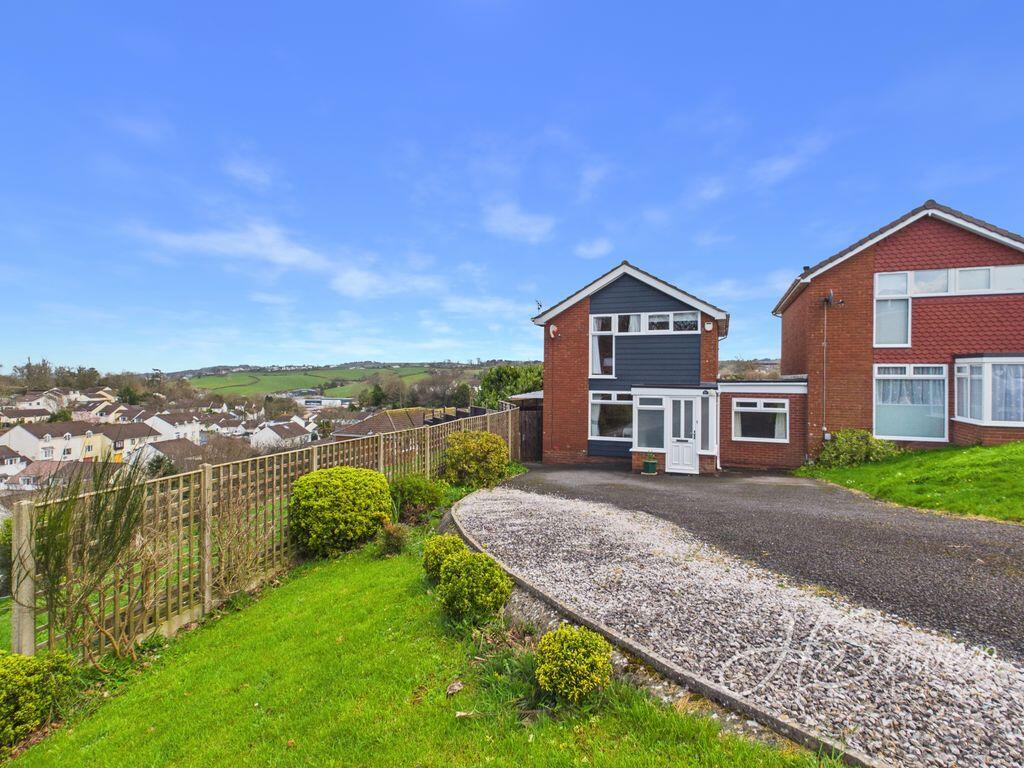 Culm Close, Torquay, TQ2 - Skats 2