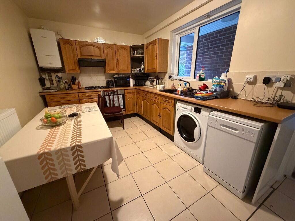 98 Chain Road, Manchester, Greater Manchester, M9 6GN photo 2