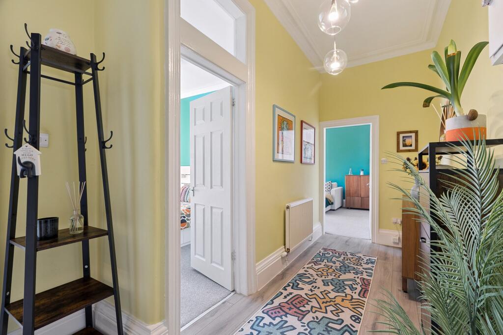Apartment in Glasgow - More