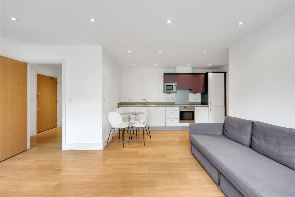Apartment in London, Locksley Estate, Limehouse - More