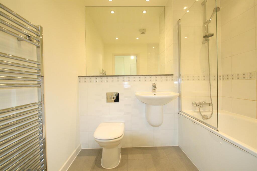 Apartment in London - View 4