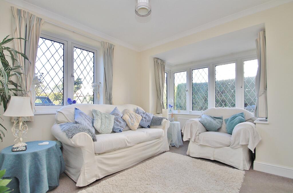 House in Guildford, Send - View 4