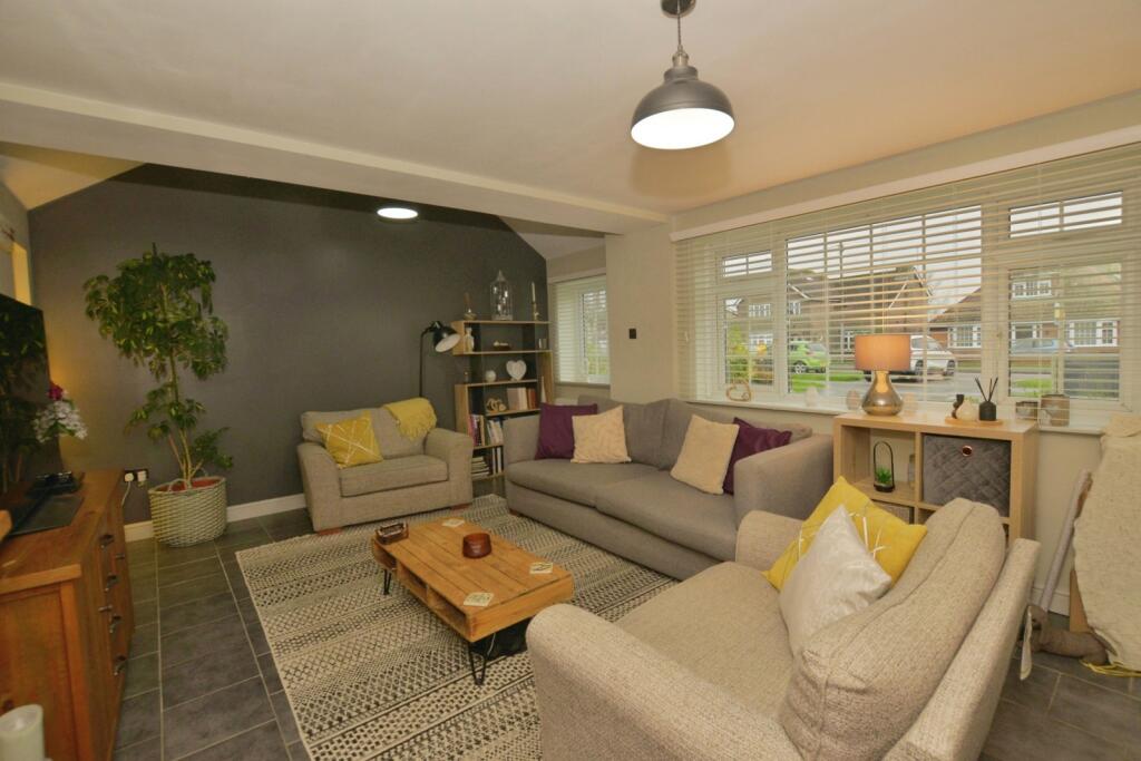 Queens Road, Littlestone, New Romney, Kent, TN28 photo 2