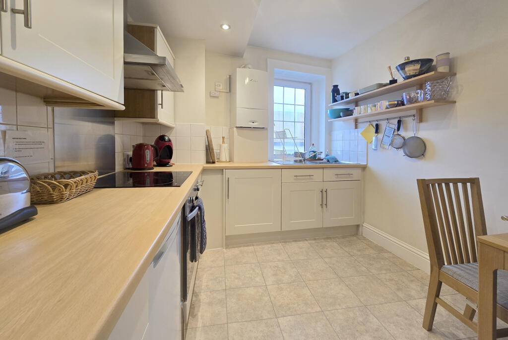 Apartment in Southampton - View 4