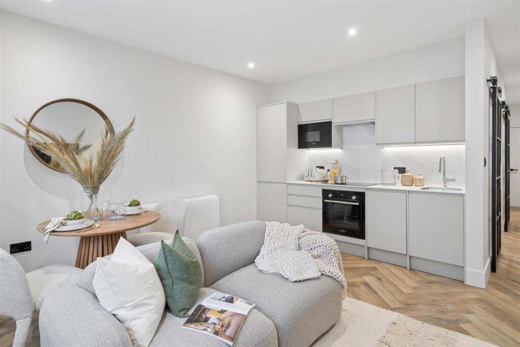 Apartment in Marlow, Buckinghamshire - View 4