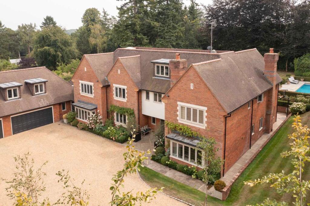 Main image of property: Grimms Hill, Great Missenden, Buckinghamshire, HP16