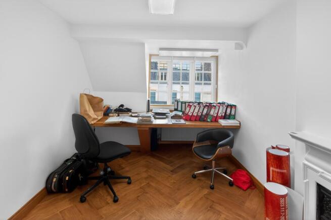 30 Queen Anne Street, London W1G 8HX