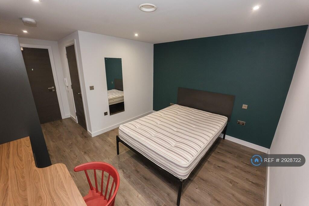 Studio flat for rent