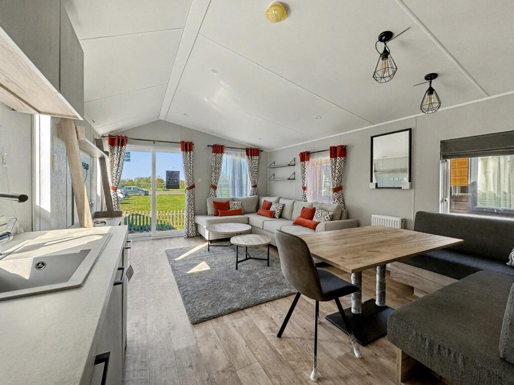 Bedford Bank, Welney, Wisbech, PE14 photo 3