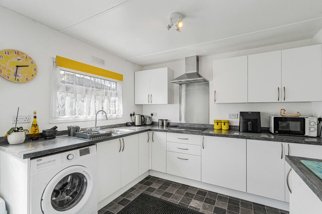Summerlands Court, Liverton - View 2