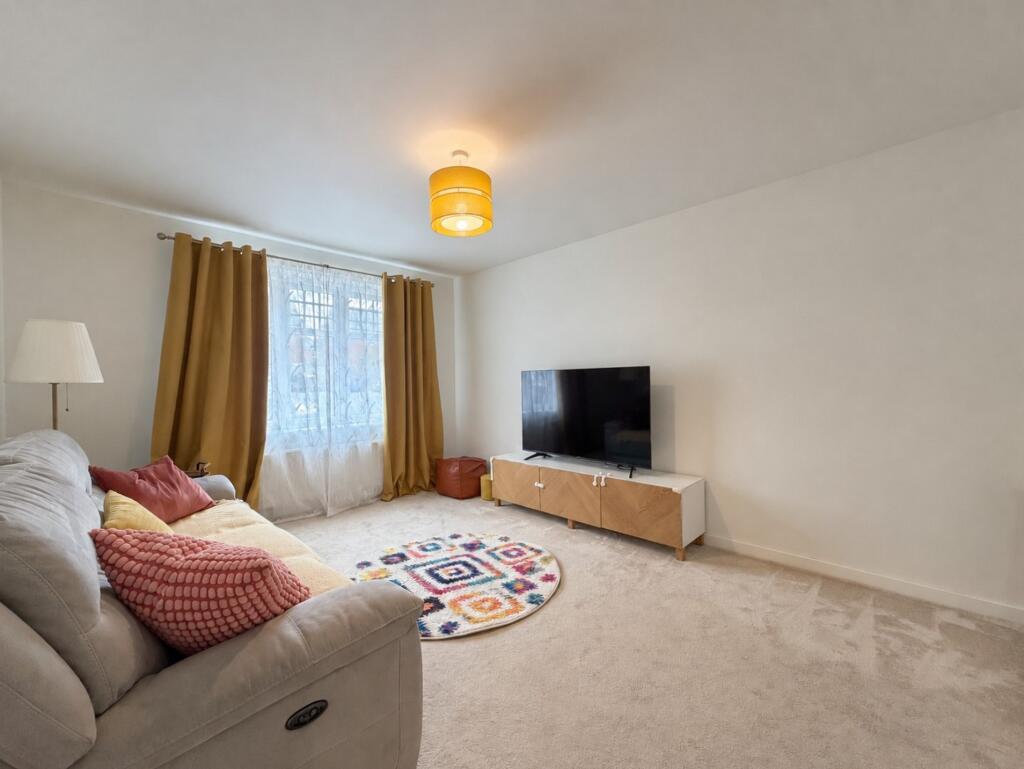 Taylor Close, Banbury, Oxfordshire photo 4