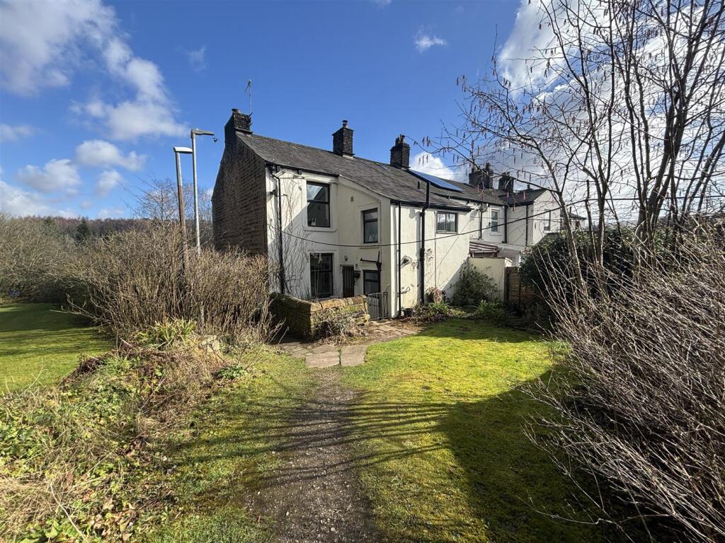 Main image of property: Adderley Place, Glossop
