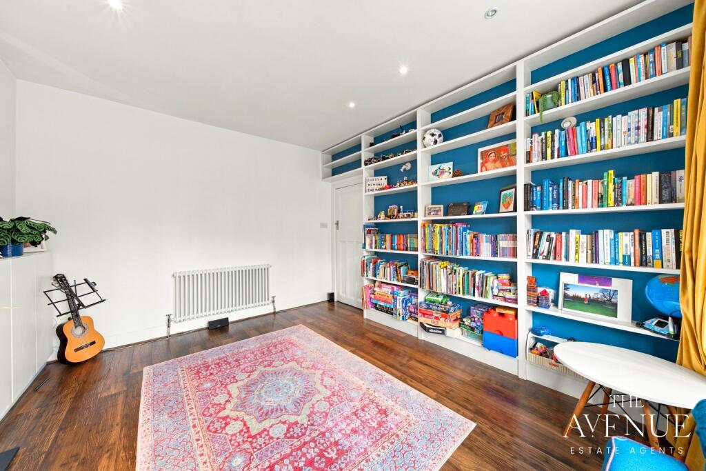 House in Rushcliffe, Nottinghamshire - More