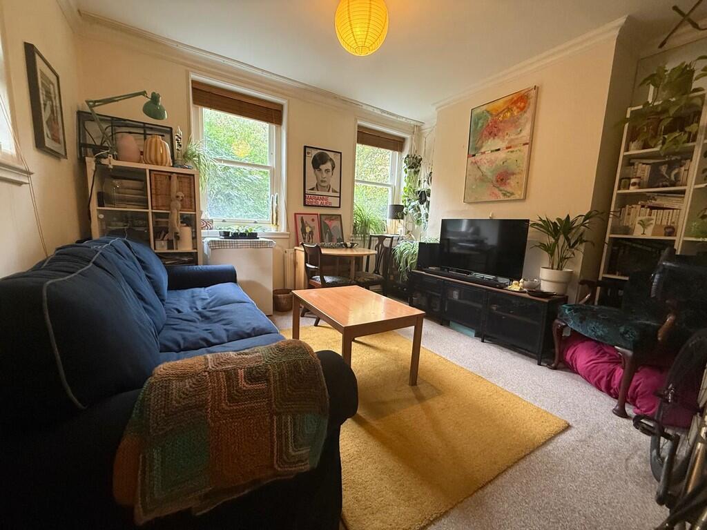 Main image of property: Avenell Mansions, Highbury