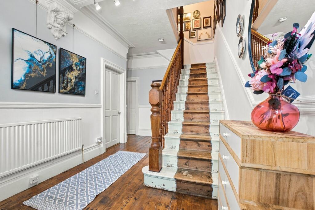 House in Manchester, Greater Manchester - View 4
