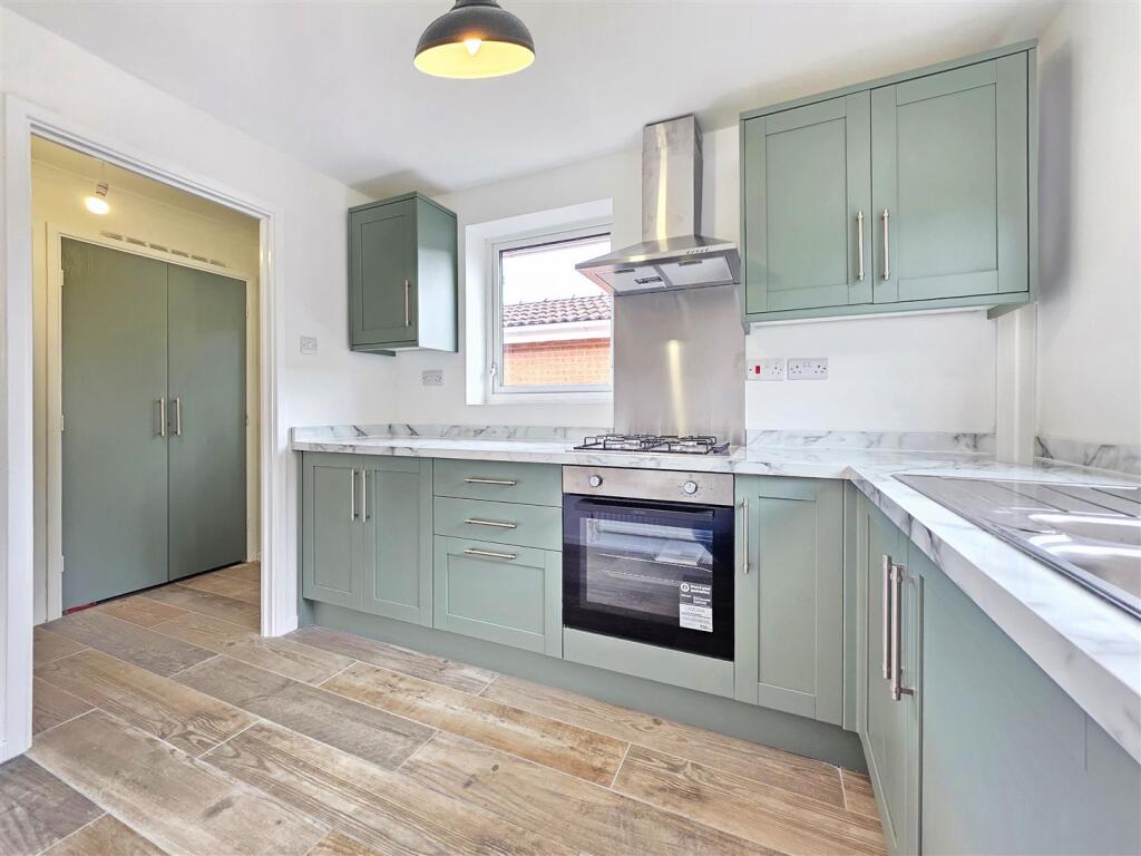 Russet Avenue, Carlton, Nottingham photo 3