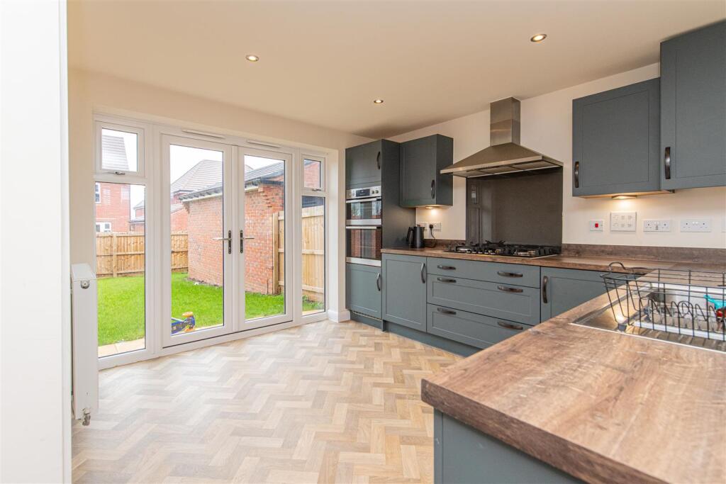 House in Northampton - View 4