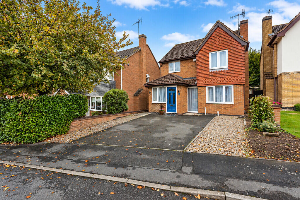 4-bed detached on Fox Road , Castle Donington , £365,000