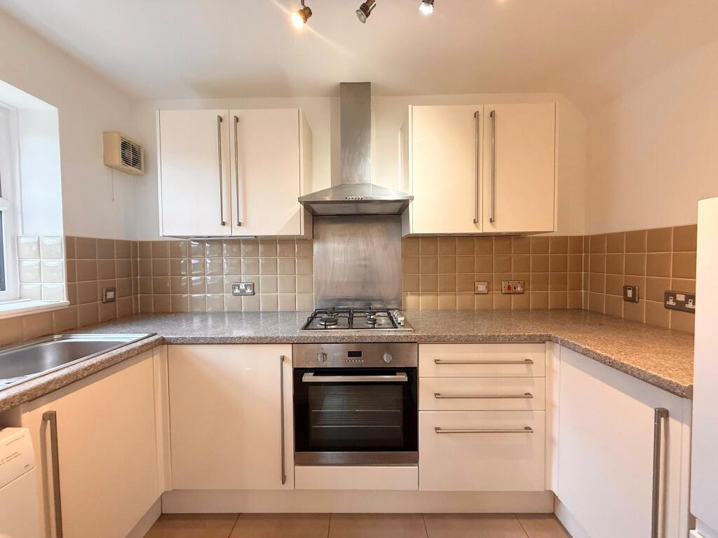 Main image of property: Wavytree Close, Warwick