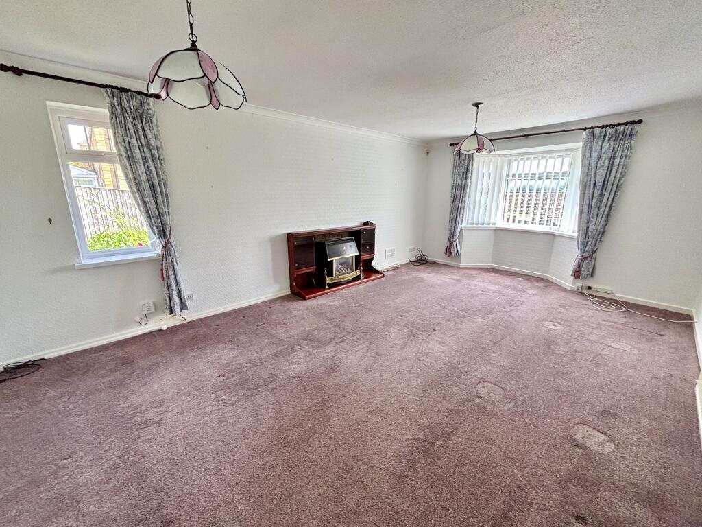 Bryn Derwen, Pontardawe, Swansea. photo 4
