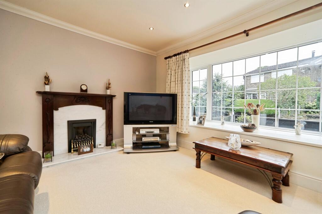 House in Leeds, West Yorkshire - View 5