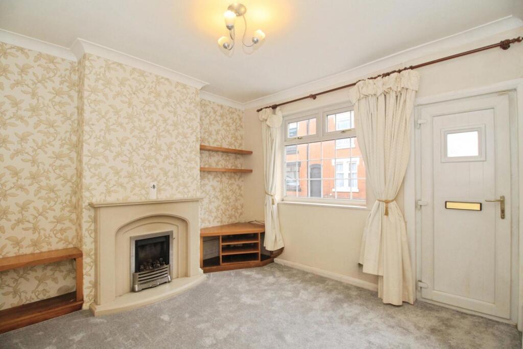 House in Hinckley and Bosworth, Lash Hill, Hinckley - View 4