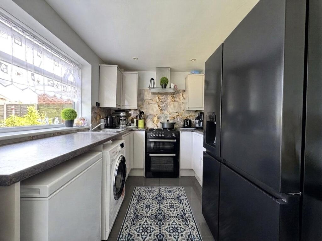 House in Gillingham, Hale - View 3